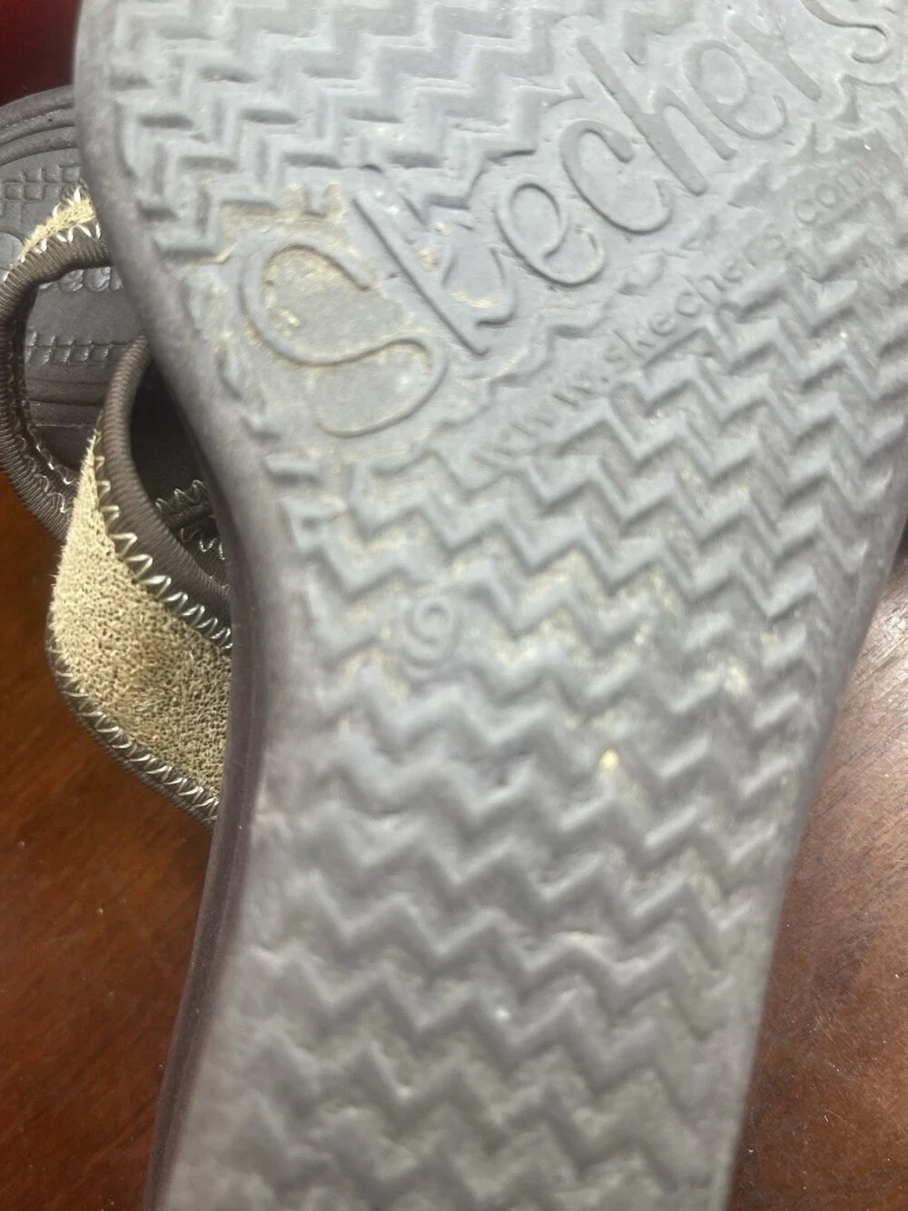 SKECHERS Women’s 9M Sandals Slides Wedge Comfort Shoes Memory Foam Brown Gold
